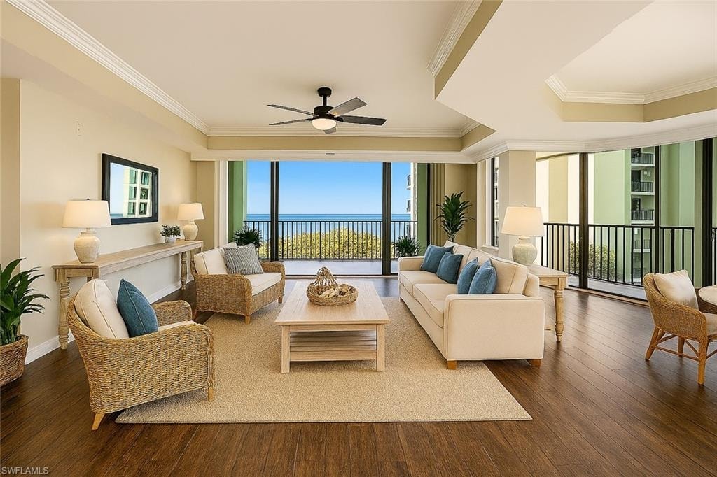 Luxury waterfront condo at Harbour Isle Drive Fort Myers